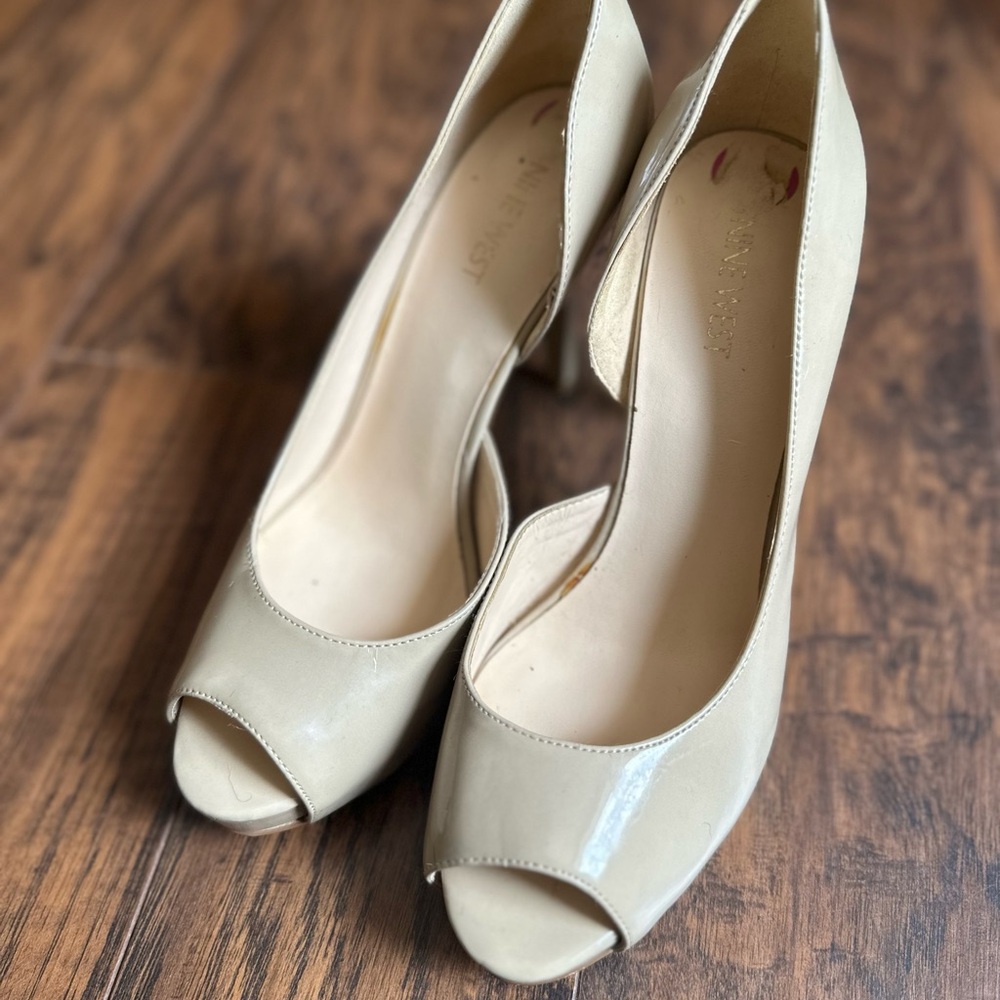 Nine West Cream Peep-Toe Heels (Size 8.5)